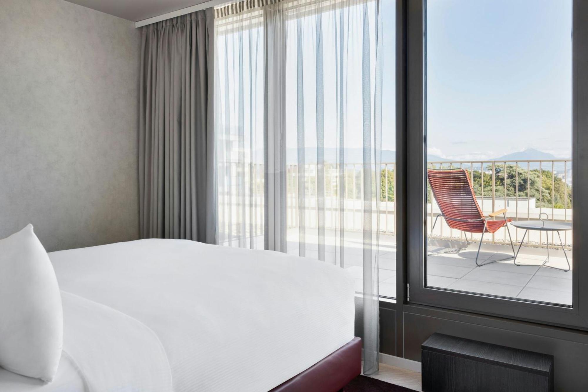 Residence Inn By Marriott Geneva City Nations Exteriör bild